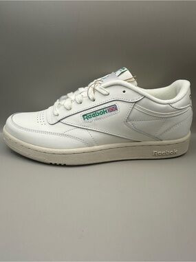 **NEW** Reebok “Club C” sz 7m White Sneaker with Green Logo